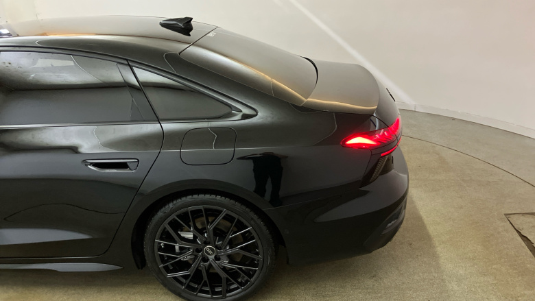 Audi A6 2.0 e-Hybrid Qtro 299 Launch Edition 4dr S Tronic Saloon